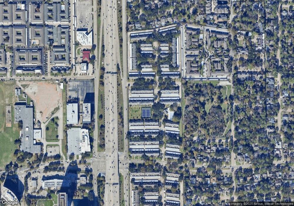 10335 Longmont Dr unit 35, Houston, TX 77042 - photo 1