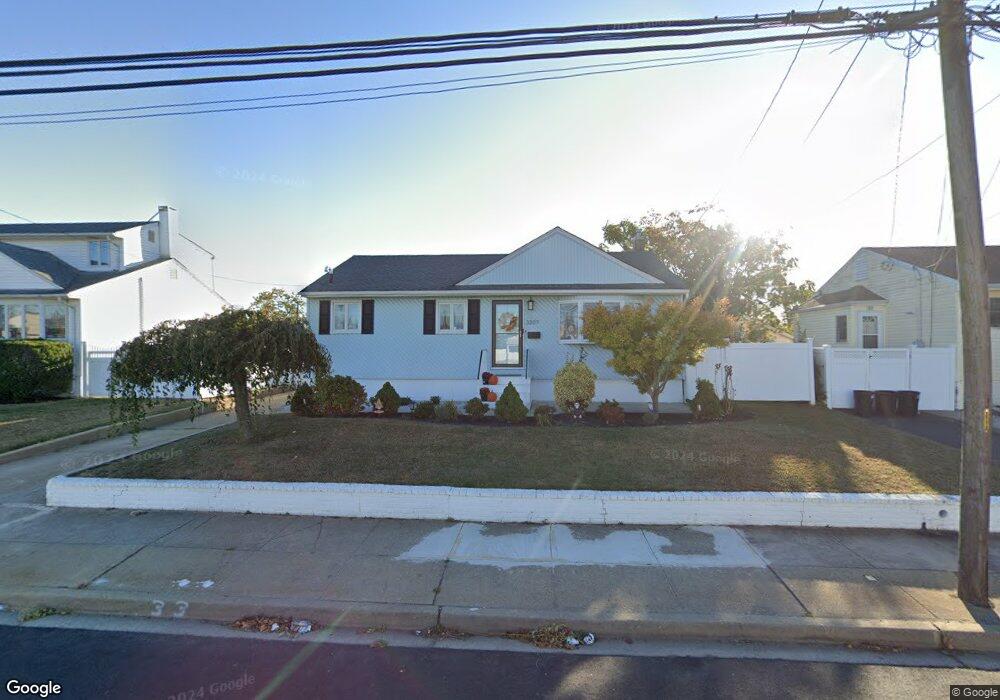 3307 Lawrence Ave unit House, Oceanside, NY 11572 - photo 1