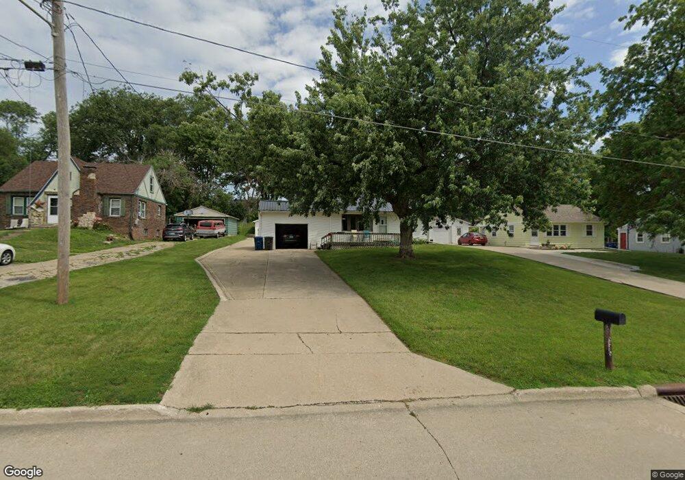 939 Mason Ave, Des Moines, IA 50315 - photo 1