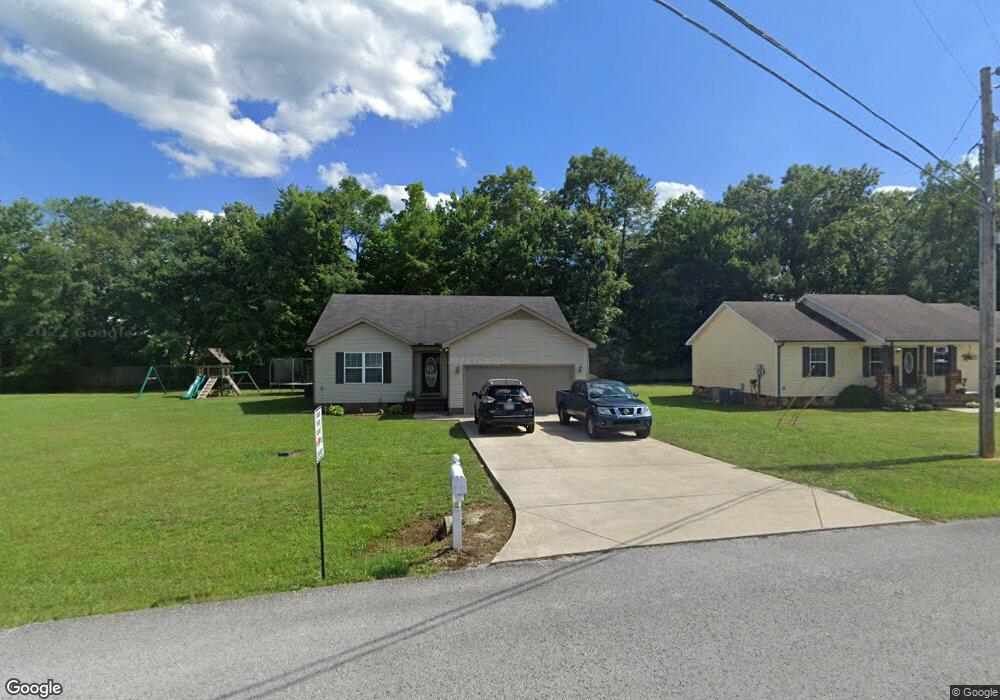 556 Indian Springs Cir, Manchester, TN 37355 - photo 1