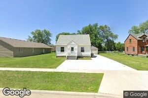 313 S 1st Ave, Brandon, SD 57005