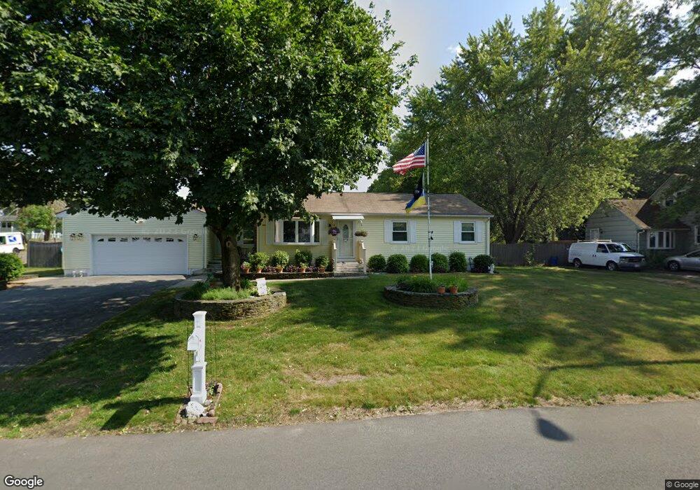 106 Pondview Dr, Ludlow, MA 01056 - photo 1