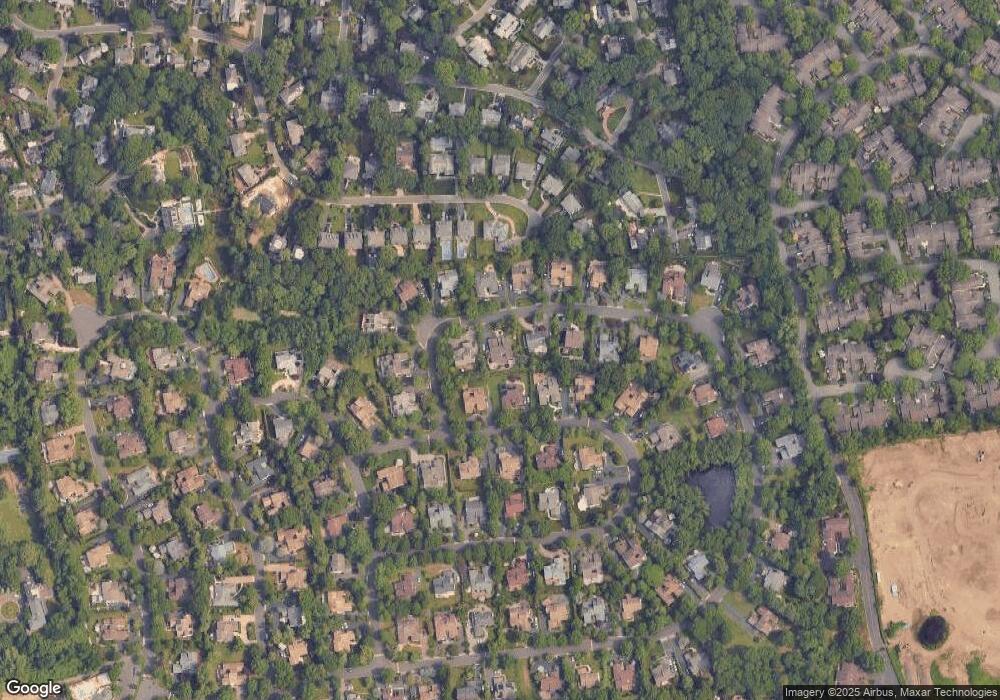 42 Bristol Dr, Manhasset, NY 11030 - photo 1