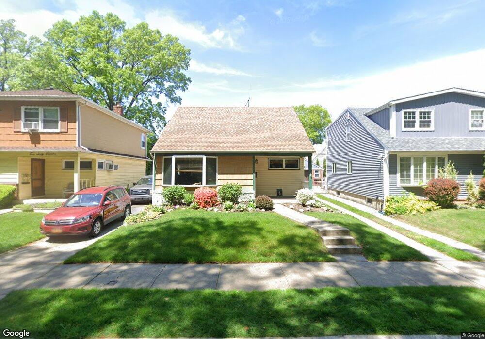 26019 Grand Central Pkwy, Little Neck, NY 11362 - photo 1