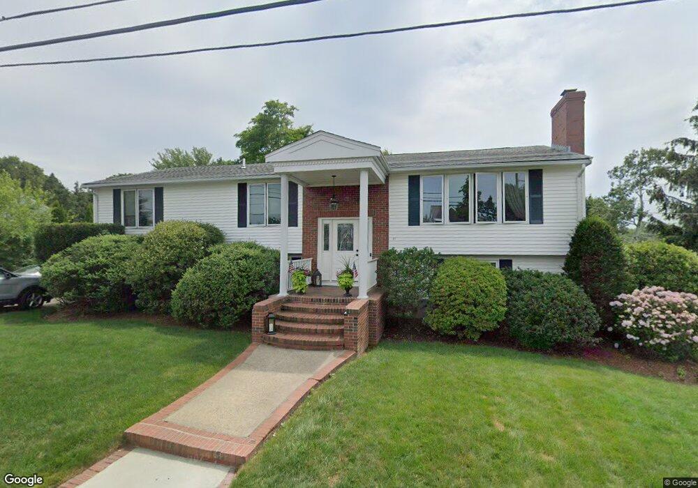 27 Crowdis St, Salem, MA 01970 - photo 1