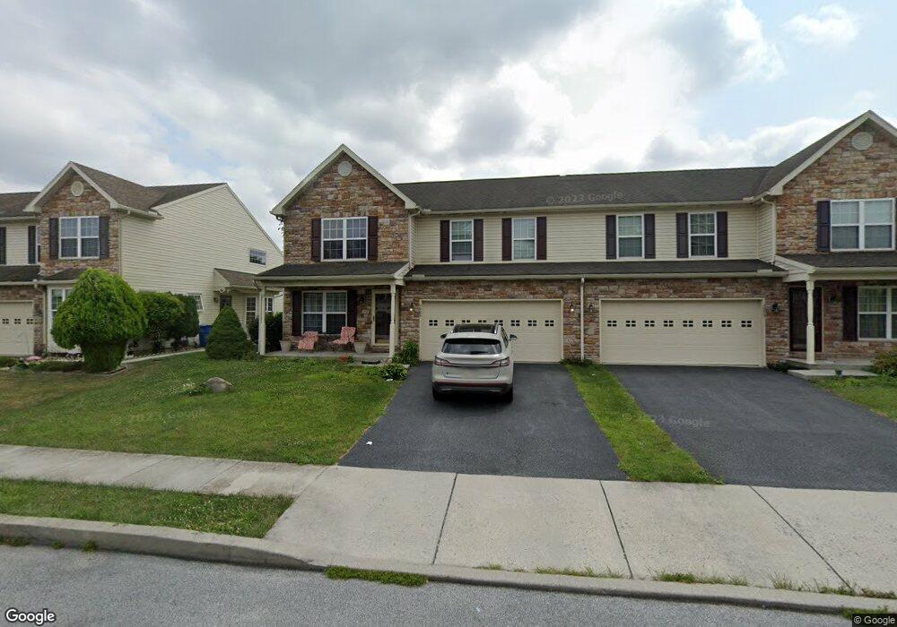 5983 Pinedale Ct, Harrisburg, PA 17111 - photo 1