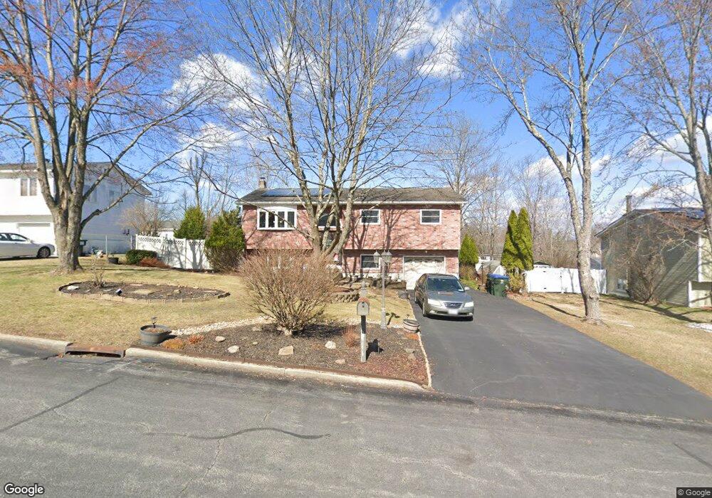 6 Twin Wells Ct, Middletown, NY 10940 - photo 1