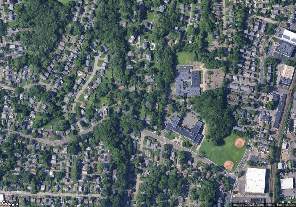 33 Overbrook Dr, Stamford, CT 06906 - photo 1