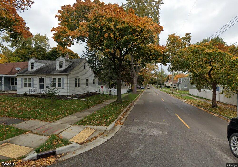 52 E Greenlawn Ave, Lansing, MI 48910 - photo 1