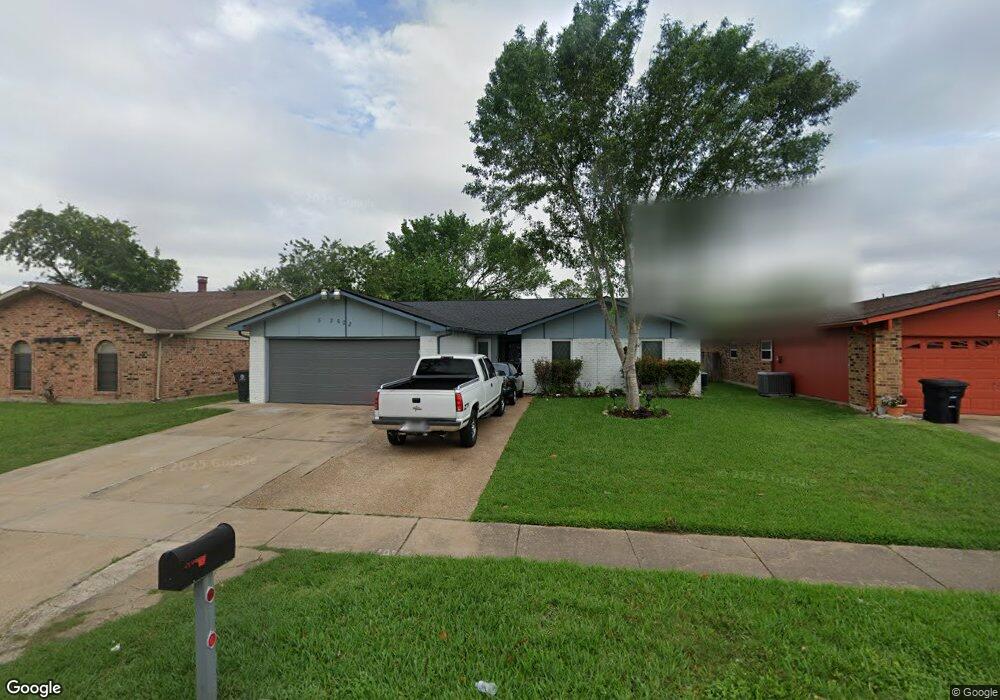 5602 W Ridgecreek Dr, Houston, TX 77053 - photo 1