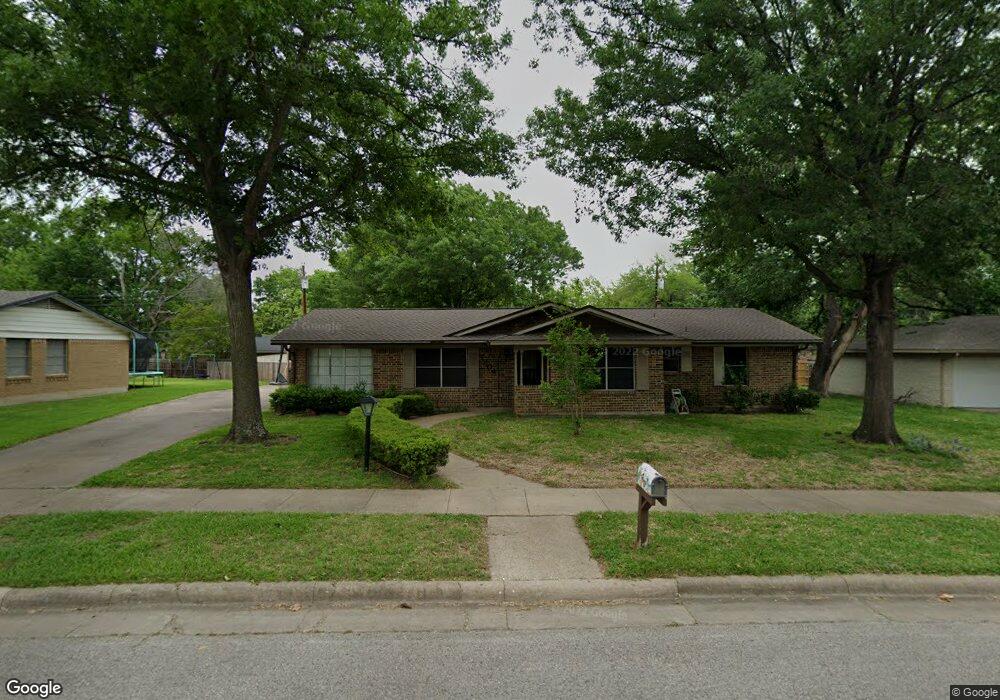 1204 Crestridge St, Ennis, TX 75119 - photo 1