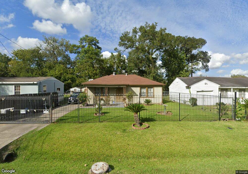6921 S Hall St, Houston, TX 77028 - photo 1