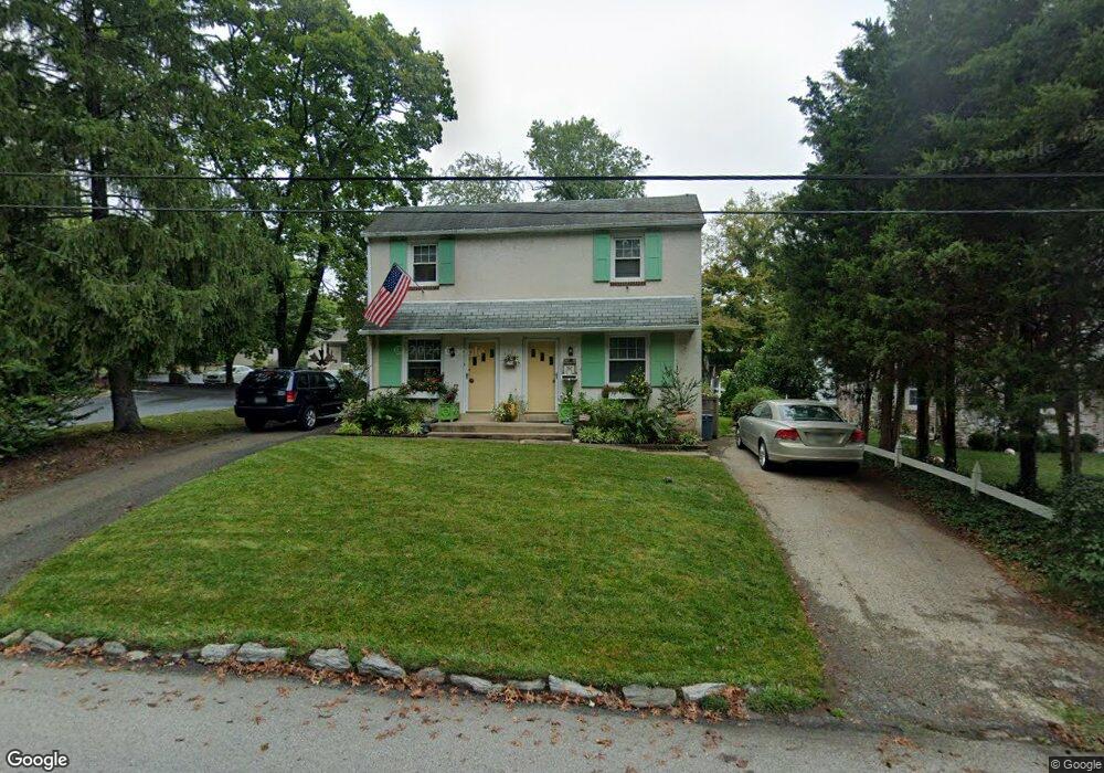 411 Maplewood Ave, Wayne, PA 19087 - photo 1