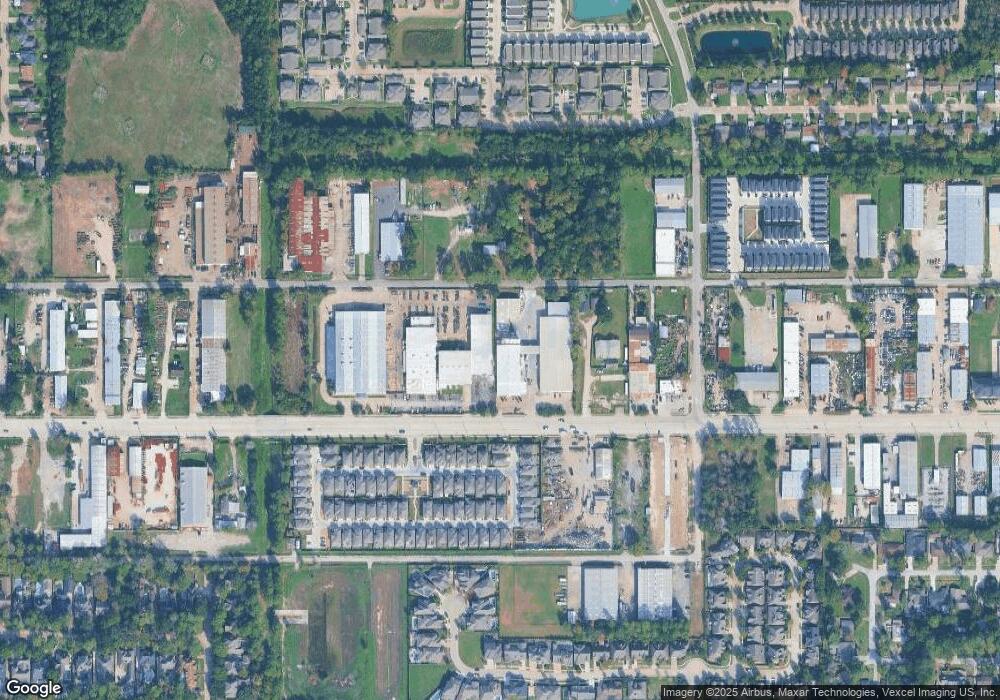 4000 Pinemont Dr, Houston, TX 77018 - photo 1