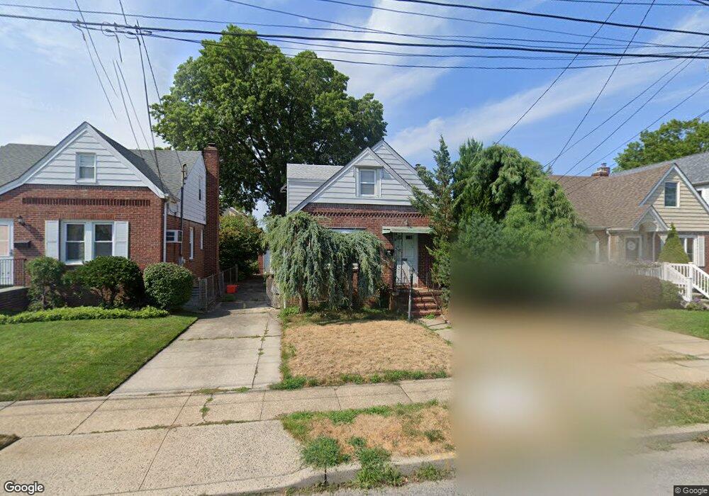 1024 Mosefan St, Franklin Square, NY 11010 - photo 1