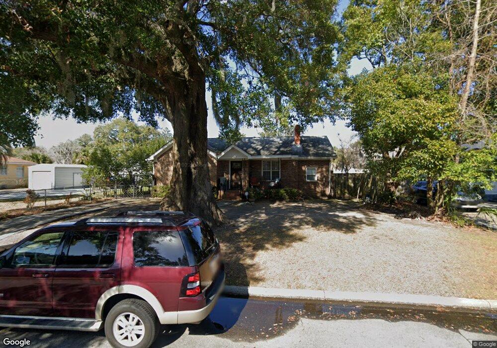 2210 E 37th St, Savannah, GA 31404 - photo 1