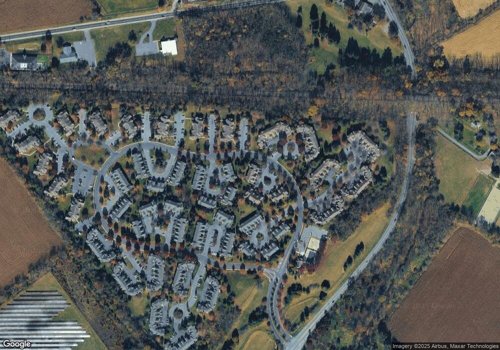 305 Clover Ct unit 305, Stewartsville, NJ 08886 - photo 1