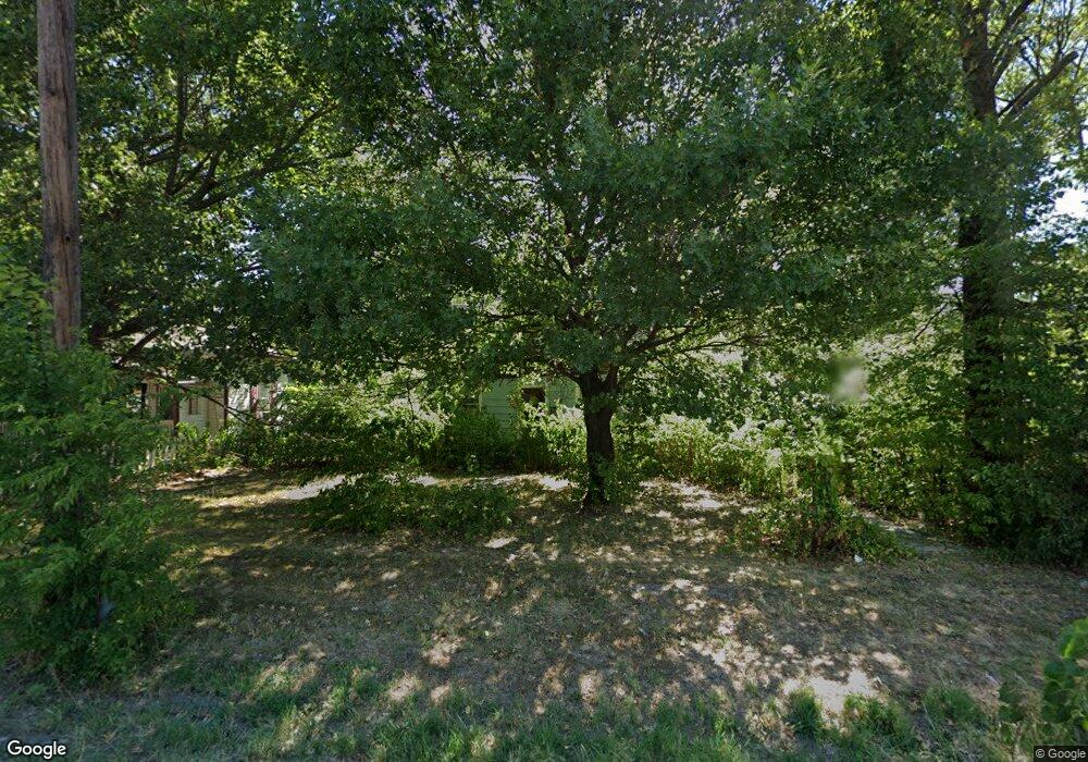 1109 N 21st St, Parsons, KS 67357 - photo 1