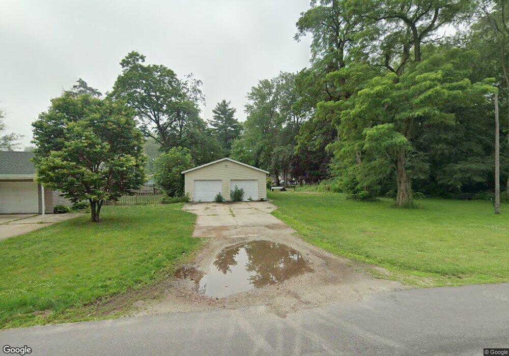 8649 E Sunnyside Dr, New Carlisle, IN 46552 - photo 1