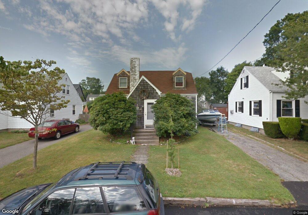 111 Champlin Place N, Newport, RI 02840 - photo 1