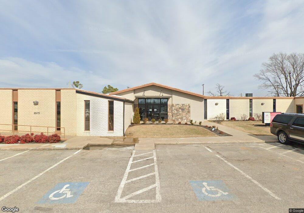 1097 W Chestnut St, Rogers, AR 72756 - photo 1