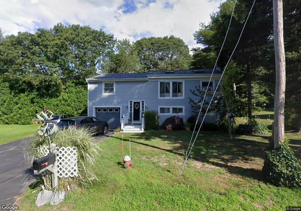 8 Barlow Ln, Mattapoisett, MA 02739 - photo 1