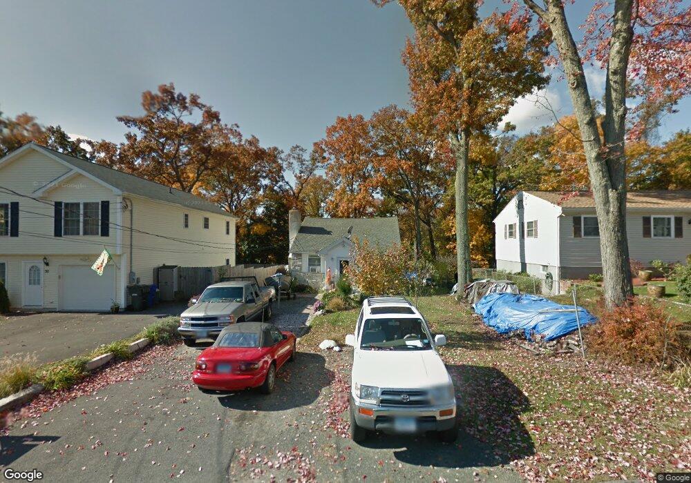 32 Forest Ave, Danbury, CT 06810 - photo 1