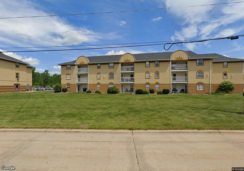 1901 W 18th St unit C2, Cedar Falls, IA 50613 - photo 1