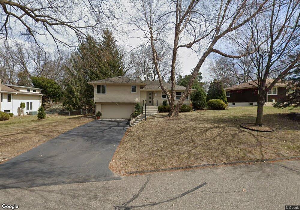 5359 Kimberly Rd, Minnetonka, MN 55345 - photo 1