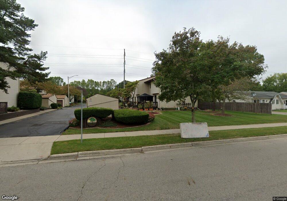 828 Armstrong Rd unit 18, Lansing, MI 48911 - photo 1