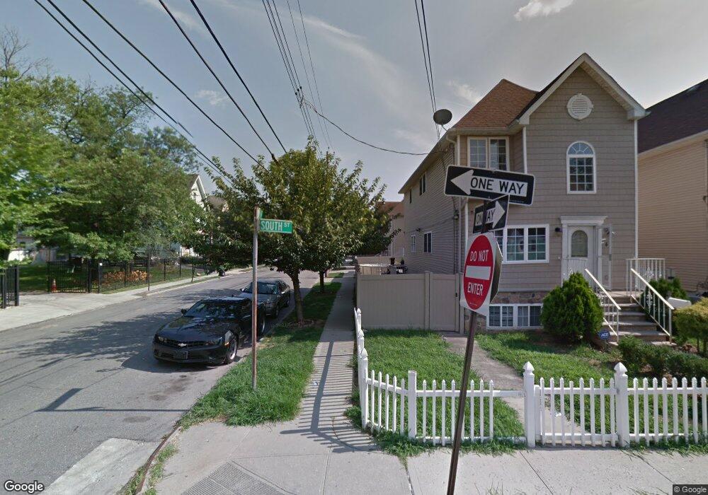 312 N Burgher Ave, Staten Island, NY 10310 - photo 1