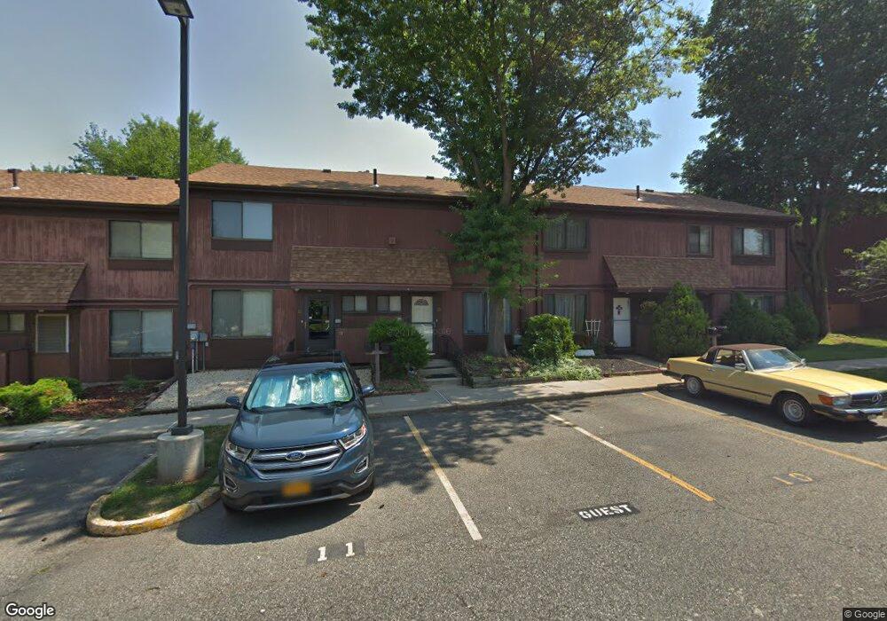 15 Azalea Ct, Staten Island, NY 10309 - photo 1