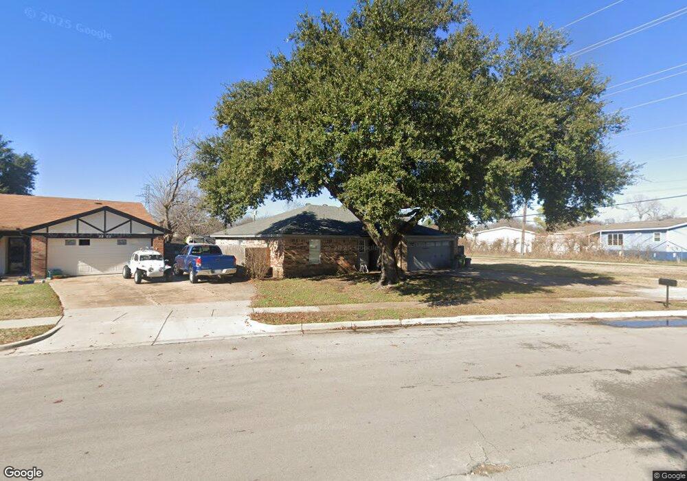 5809 Newman Dr, North Richland Hills, TX 76180 - photo 1