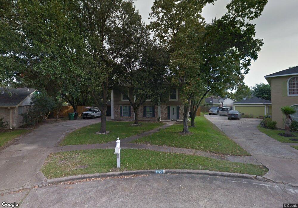 7722 Streamside Dr, Houston, TX 77088 - photo 1