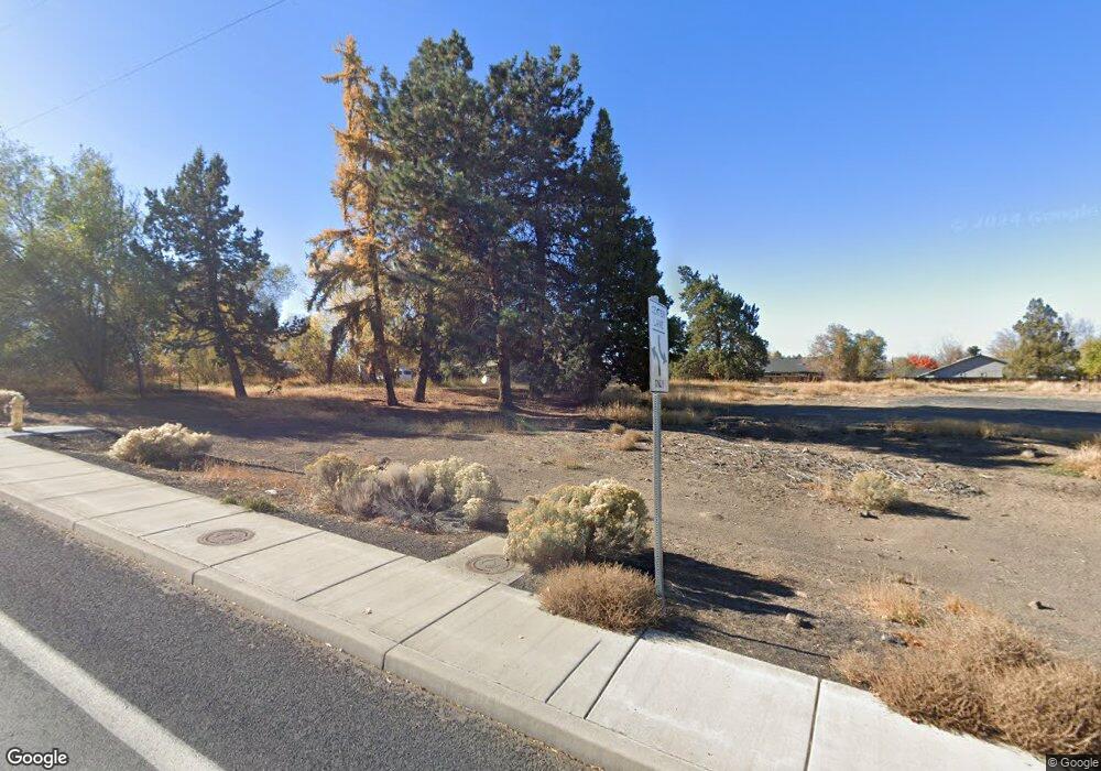 2425 SW 27th St, Redmond, OR 97756 - photo 1