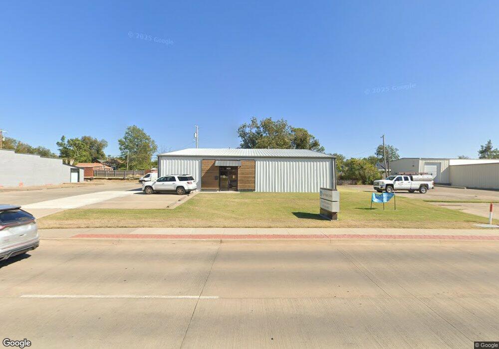 1829 N Kickapoo Ave, Shawnee, OK 74804 - photo 1