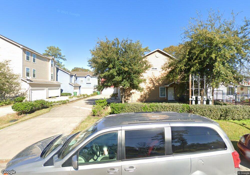 6839 Larkstone St, Houston, TX 77028 - photo 1