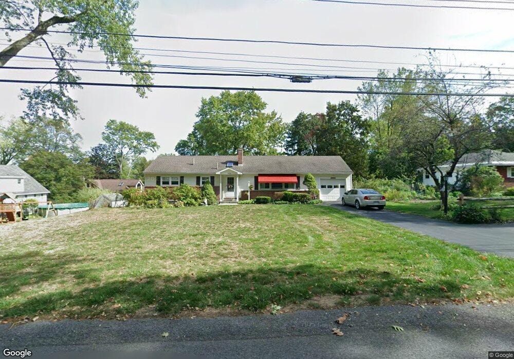 906 Ash Tree Ln, Schenectady, NY 12309 - photo 1