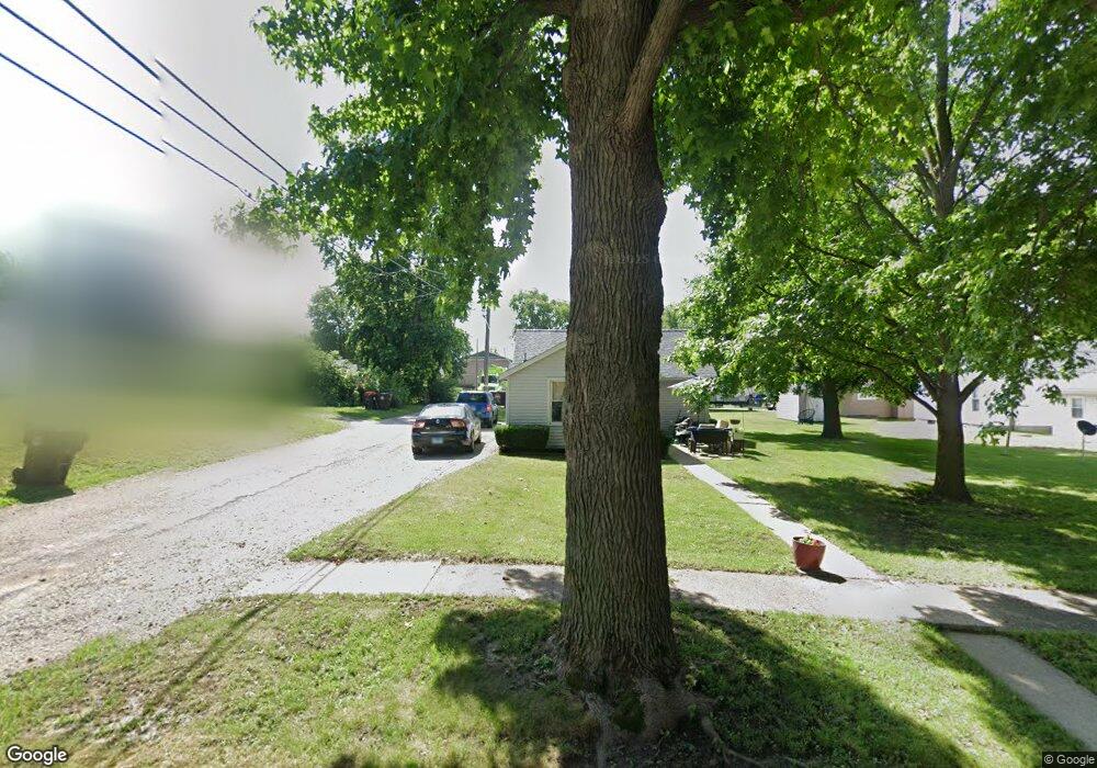 620 S Sherman St, Lincoln, IL 62656 - photo 1