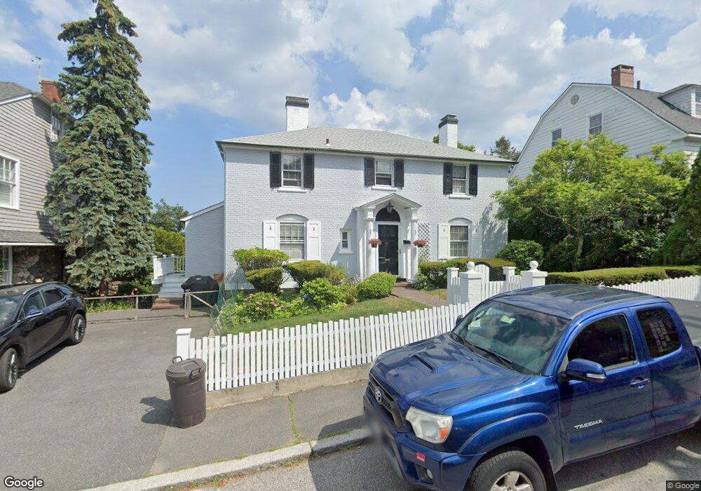 14 Gregory St, Marblehead, MA 01945 - photo 1