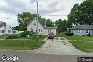 105 E Woods St, Avon, IL 61415
