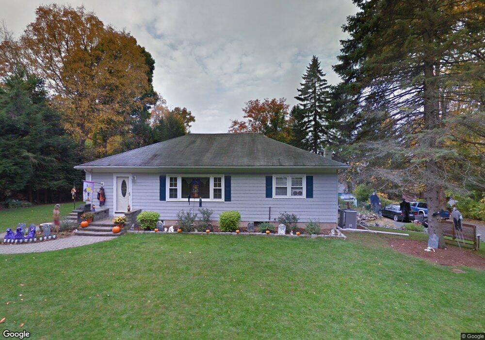 5 Clark Rd, New Fairfield, CT 06812 - photo 1