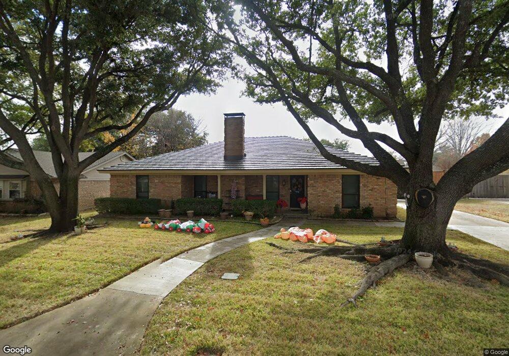 313 Baker Dr, Hurst, TX 76054 - photo 1