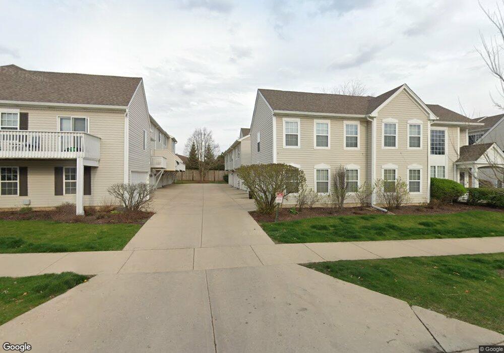 510 E Victoria Cir unit 21/5, North Aurora, IL 60542 - photo 1