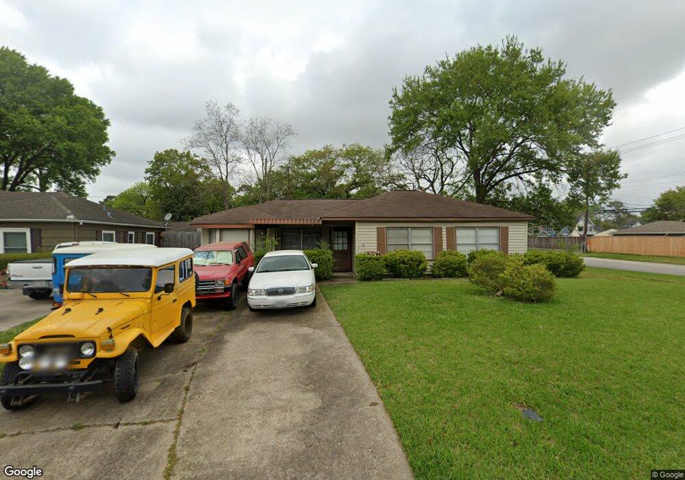 1802 Libbey Dr, Houston, TX 77018 - photo 1