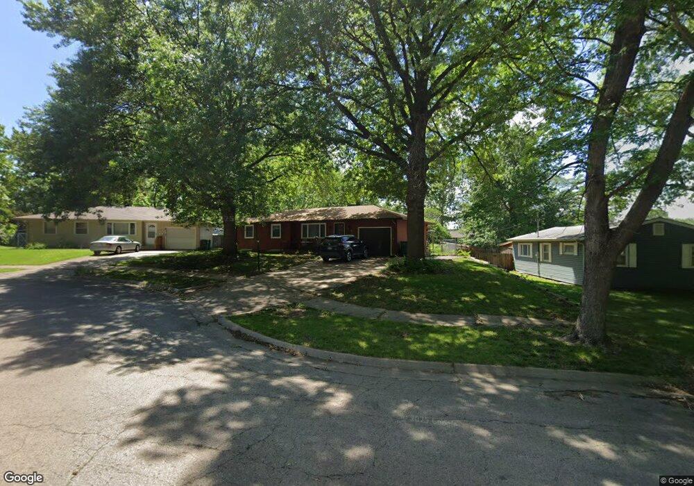 2909 SW Sunnymede Ct, Topeka, KS 66611 - photo 1