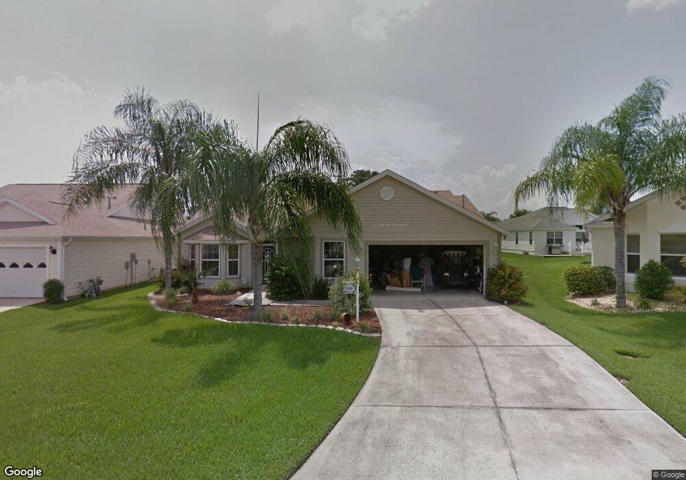 636 Evelynton Loop, The Villages, FL 32162 - photo 1