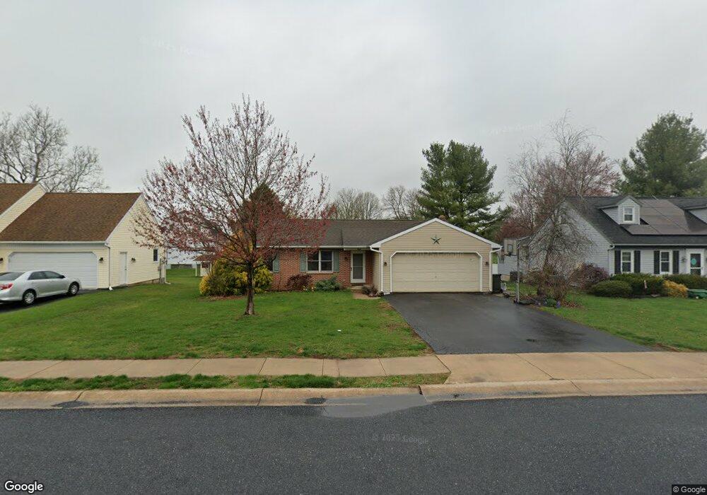 8 Justin Cir, Ephrata, PA 17522 - photo 1