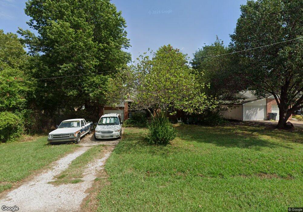 104 E 13th Place, Claremore, OK 74017 - photo 1