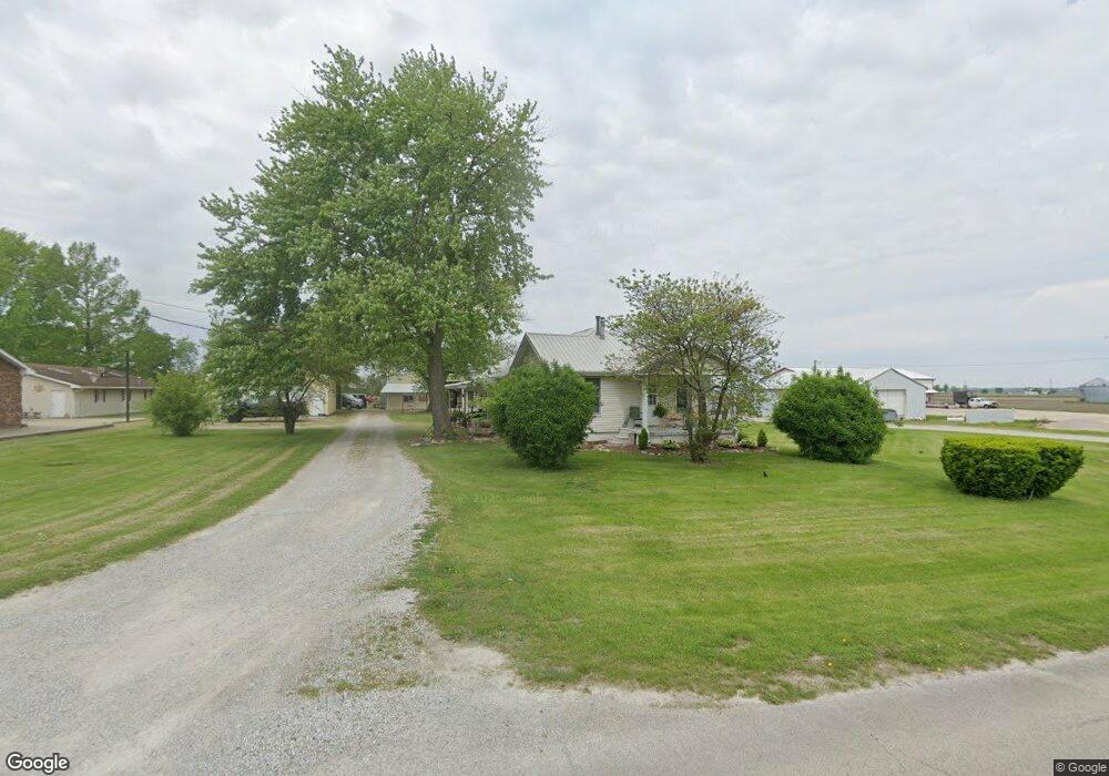 1013 N 33rd St, Mattoon, IL 61938 - photo 1